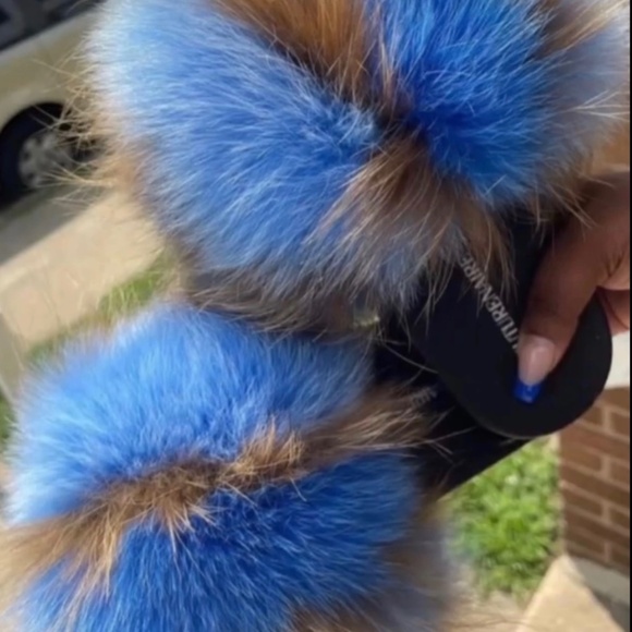 Blue Mellow Custom Real Fur Slides sizes 7-12 - Picture 4 of 4